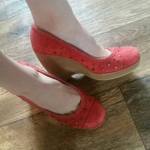 On your feet brand suede heels size 9